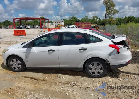 2013 Ford Focus S z USA, uszkodzony, nr VIN 1FADP3E21DL260023
